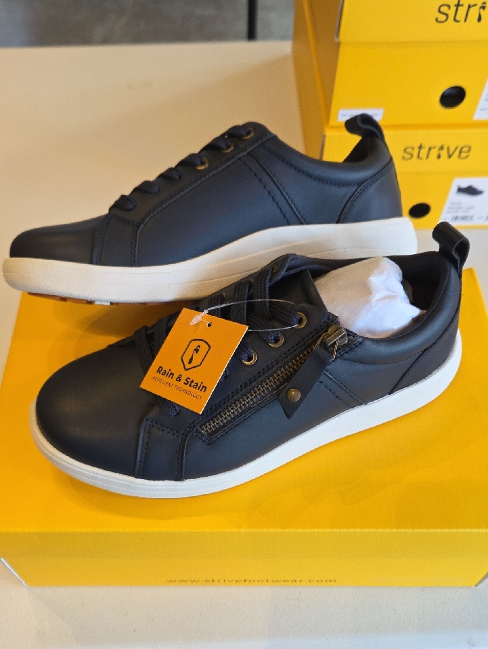 Strive Size 8 Women's NEW TALIA Navy Leather Lace-Up Zipper Sneakers